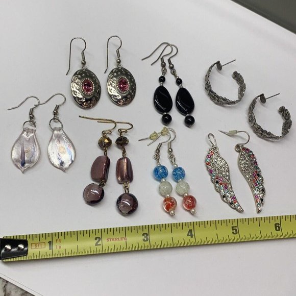 Lot Of 7 Pierced Dangle Drop Earrings - Beaded / Metal Mix - Picture 10 of 12